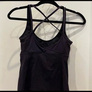 Lululemon black top size 2